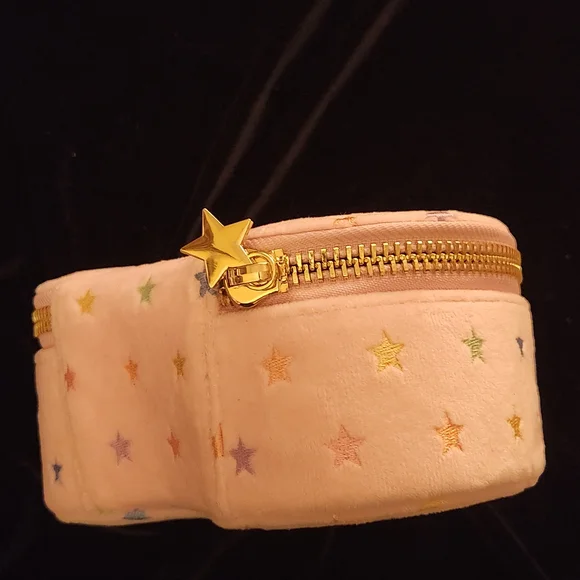 Stoney Clover Lane Park & Beach, Velour Pink Heart Case with Multicolor Stars - Picture 12 of 13